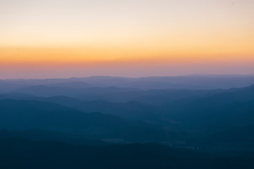 Obraz premium Sunset Dusk Light Over Mount Buffalo Landscape in Victoria, Australia.