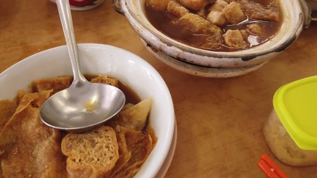 Malaysian stew of pork and herbal soup, Klang ba kut teh