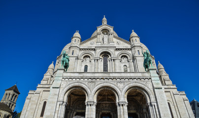 Fototapeta na wymiar Basilica of the Sacre Coeur in Paris, France