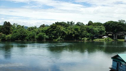 クウェー川鉄橋