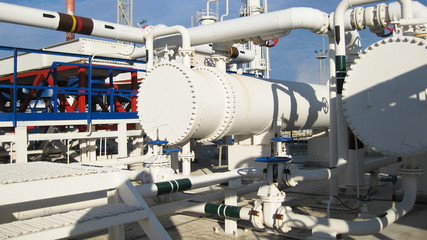 Heat exchangers in a refinery