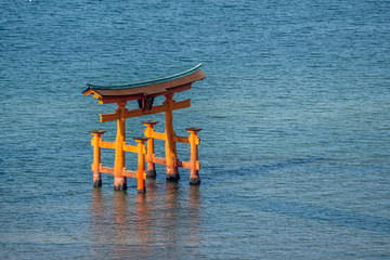Torii vom Itsukushima-Schrein, Hiroshima - Japan