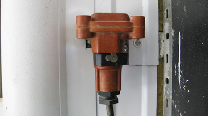 Oil refinery, primary oil refining