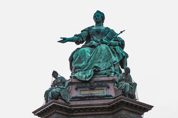 Fototapeta na wymiar Monument to Maria Theresa in Vienna on the square near the Museum of Natural History.