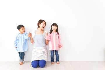 幼稚園・保育園・こども園の先生と生徒