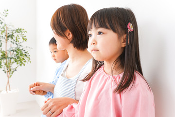 幼稚園・保育園・こども園の先生と生徒