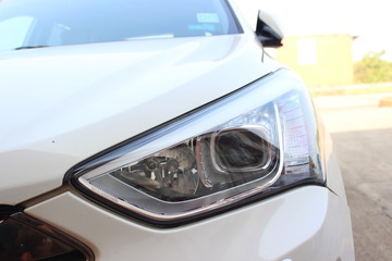 Hyundai clear headlight and headlamps