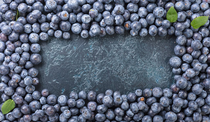  Ripe and juicy fresh picked blueberries closeup.