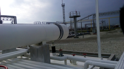 Heat exchangers in a refinery