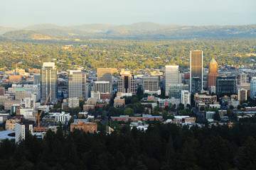 Obraz premium Aerial view of Portland, Oregon downtown