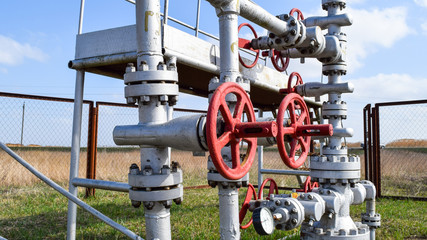 Shut-off valves on the high-pressure well flowing equipment. Oil equipment