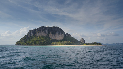 Koh Poda, Poda island,o Koh Po Da Nok es una de las islas desierta mas recomendables en la provincia de Krabi , Tailandia 