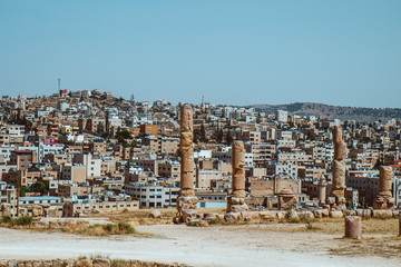 Obraz premium the architecture of the Roman Ruins of Jerash in the north of Amann in Jordan in the middle east. Jordan, Jerash, 2018