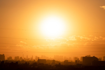 郊外から見る東京の夕焼け