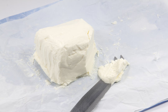 formaggio fresco italiano robiola