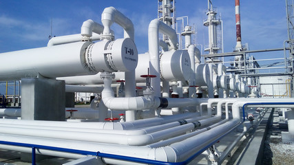 Heat exchangers in a refinery