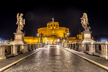 Rome by night - Sant'angelo Castle bridge
