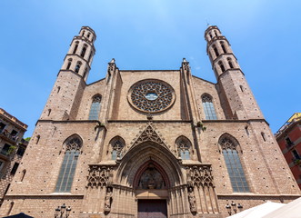 Fototapeta na wymiar Santa Maria del Mar church facade, Barcelona, Spain