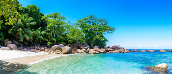 Seychelles panoramic view of the beach on La Digue island - obrazy, fototapety, plakaty