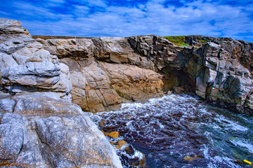 france; brittany; Quiberon :  cliffs and waves