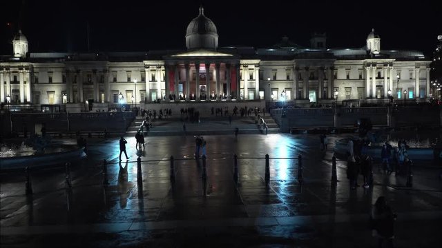 London night in Trafalgar Square, National Gallery