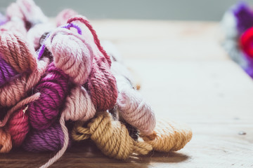 Fils de Laine multicolore © PicsArt