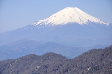 Fototapeta premium 丹沢山地からの富士山の展望