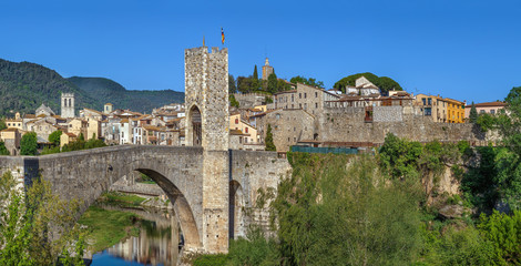 Obraz premium View of Besalu, Spain