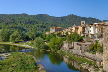 Fototapeta na wymiar View of Besalu, Spain