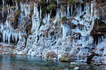 三十槌の氷柱