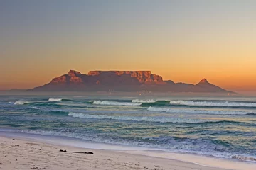 Crédence de cuisine en verre imprimé Montagne de la Table Table Mountain at sunrise