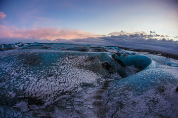 アイスランド・氷の洞窟（ヴァトナヨークトル）