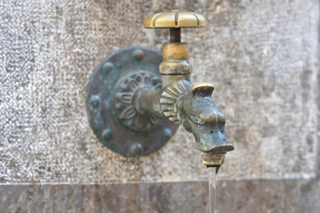 Water faucet