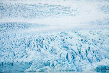 アイスランド・フィヤトルスアゥルロゥン氷河湖
