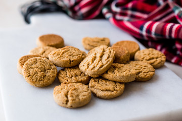 Quick Bites Mini / Small Cookies Apple and Cinnamon Flavored