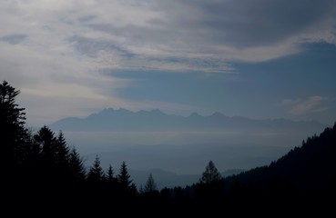 Polska, Pieniny - widok na Tatry z okolic Trzech Koron © Iwona