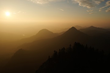 Polska, Pieniny - zachód słońca z Trzech Koron