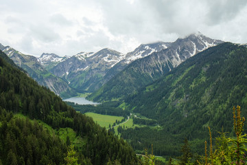Fototapeta premium epic mountain landscape in the bavarian alps to travel and hike