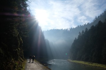 Polska, Pieniny - Przełom Dunajca w magicznej mgle © Iwona