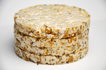 Crispy bread with grain