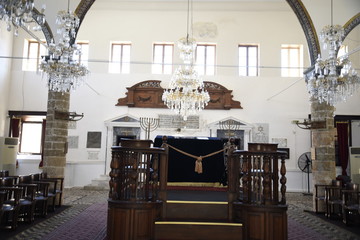 Kahal Shalom Synagogue in Rhodes town. Only 35 Jewish people are left of the former 1700 before the Nazis - obrazy, fototapety, plakaty