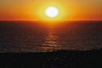 Fototapeta premium Beautiful sunset above the sea