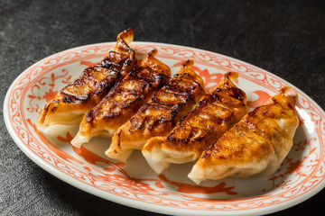 典型的な中華料理　typical Chinese cuisine (dumplings, etc)