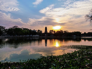 Fototapeta premium Golden lake