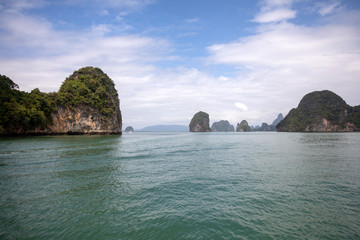 Naklejka premium rocks and sea in Krabi Thailand