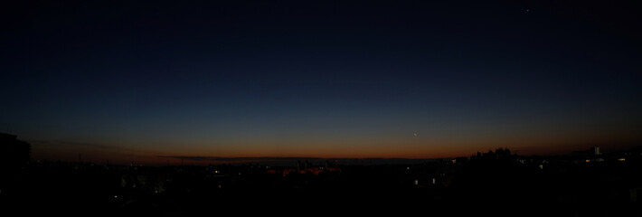Tokyo,Japan-February 3, 2019: (from left) The Moon with earthshine, Saturn, Venus and Jupiter at daybreak  © Khun Ta