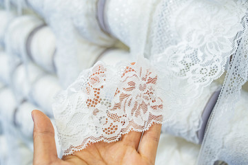 Lace/clothing accessories