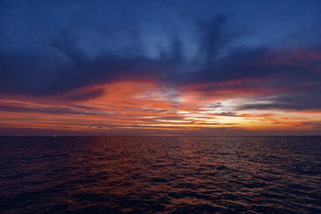 Fototapeta na wymiar Amazing sunset from thailand beach