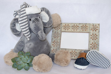 elephant teddy holding frame