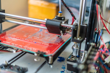 close up 3d printer conduct experiments in school b